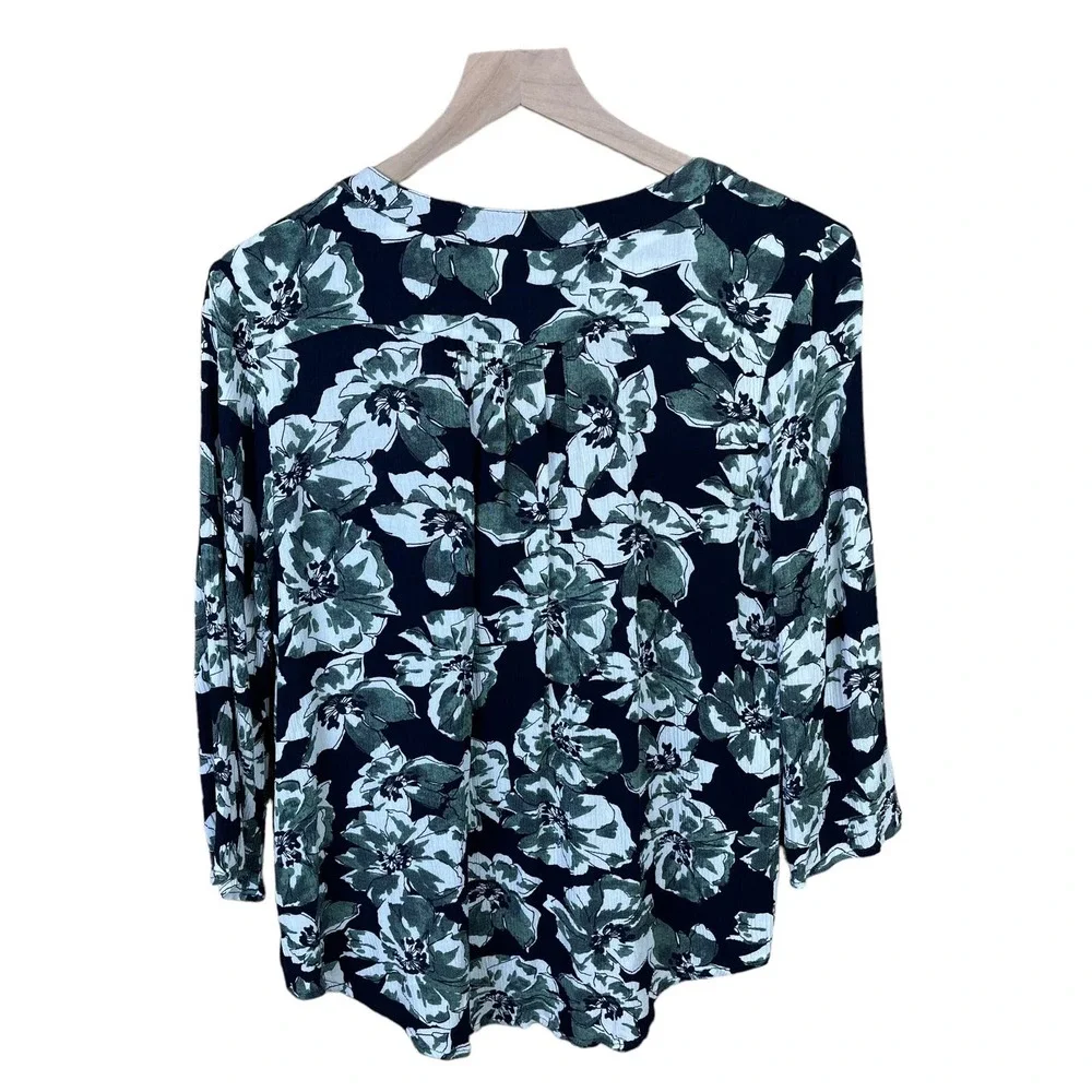 Fun2Fun Womens Medium Floral Top Lightweight Summer Pullover Airy Blouse - Picture 2 of 7